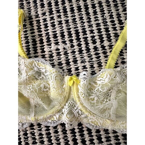 Adore Me Size 32D yellow & white lace balconette bra - Picture 4 of 5